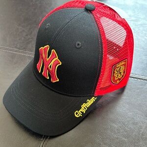 NY Yankees Harry Potter Gryffindor hat